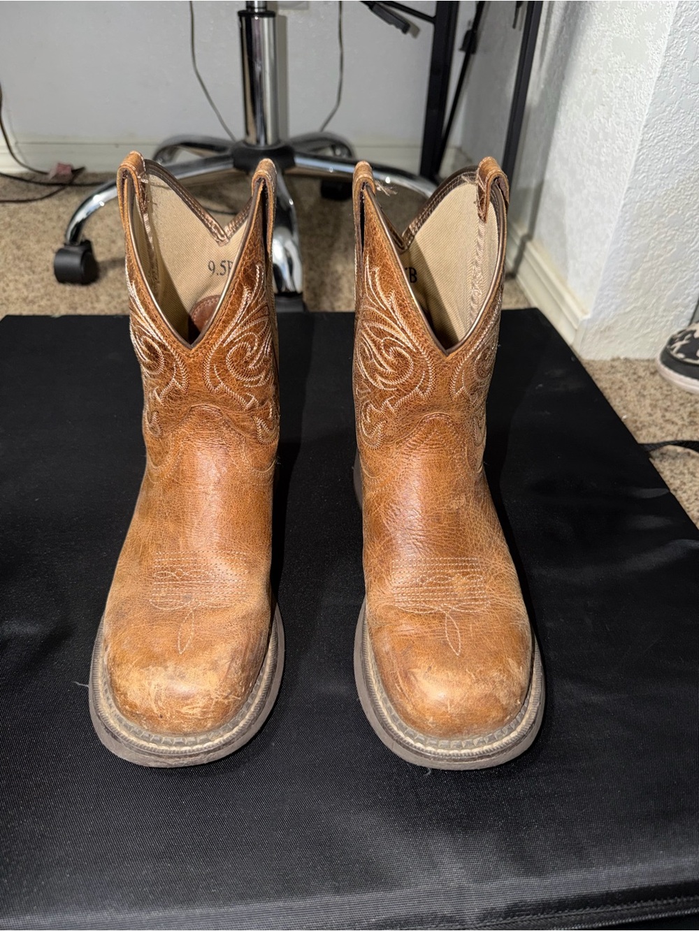 Ariat Tan Leather Work/Western Shoe